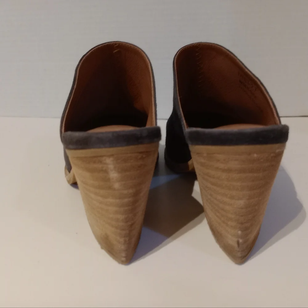 Jeffrey Campbell Black Mules with Wooden Heel - Picture 7 of 12